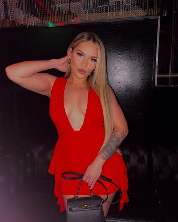 Full leaked Leah linn private onlyfans photo