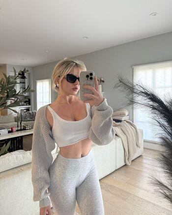 Full leaked Leah peters private onlyfans photo