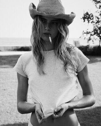 Full leaked Leah rose page private onlyfans photo