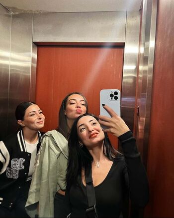 Full leaked Lebanese girls  page private onlyfans photo