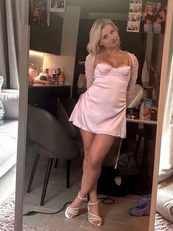 Full leaked Leeds girls private onlyfans photo
