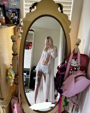 Full leaked Left fordread page private onlyfans photo