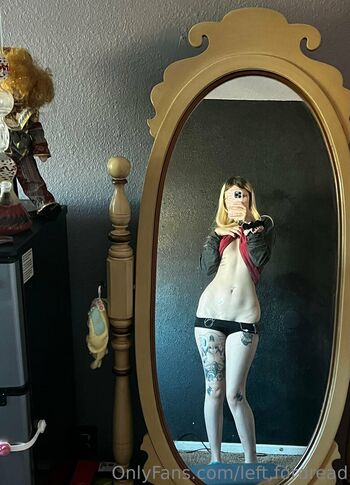 Full leaked Left fordread page private onlyfans photo