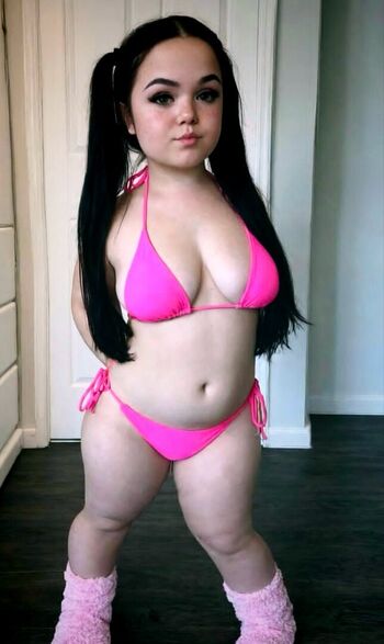 Full leaked Leila little private onlyfans photo
