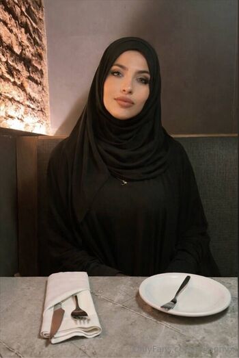 Full leaked Leilaonyx private onlyfans photo