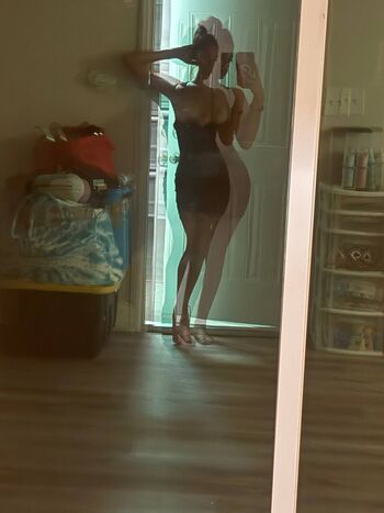 Full leaked Lelefansofficial private onlyfans photo