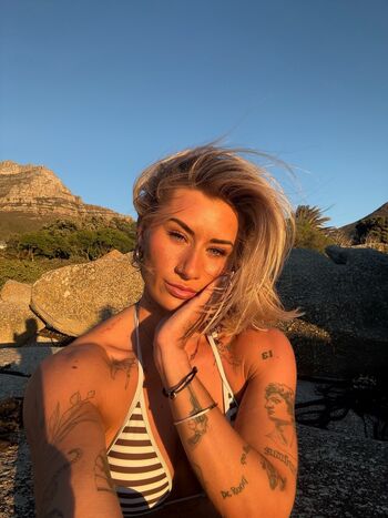 Full leaked Lena ajoy private onlyfans photo