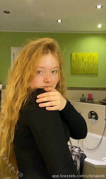Full leaked Lenaa stk  page private onlyfans photo