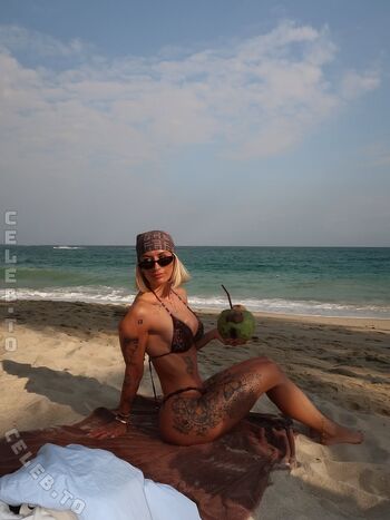 Full leaked Lenaajoy page private onlyfans photo