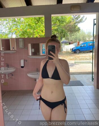 Full leaked Lenaastk private onlyfans photo