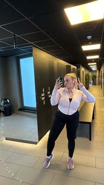 Full leaked Lenadenisee private onlyfans photo