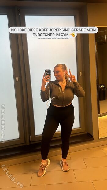 Full leaked Lenadenisee private onlyfans photo