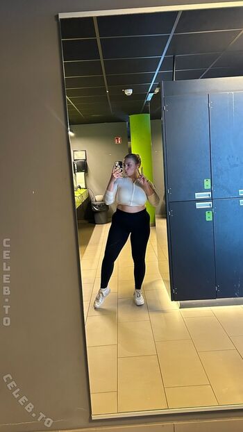 Full leaked Lenadenisee private onlyfans photo