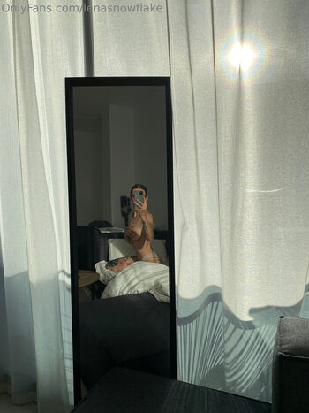 Full leaked Lenasnowflake private onlyfans photo