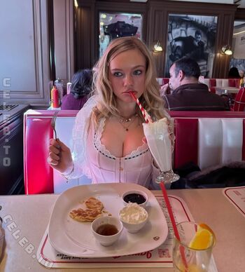 Full leaked Leni bahr page private onlyfans photo
