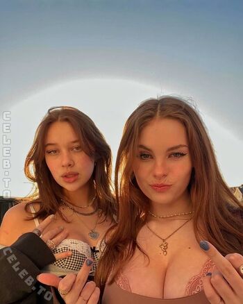 Full leaked Leni dnz private onlyfans photo