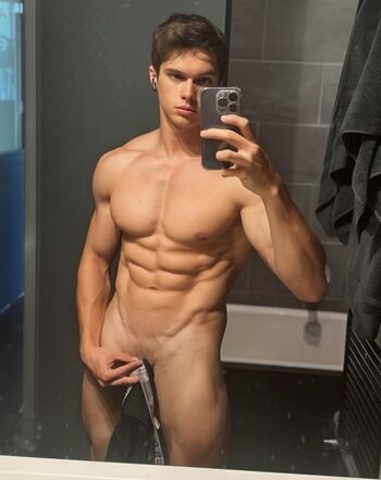 Full leaked Leoaesthetics private onlyfans photo