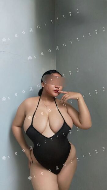 Full leaked Leogurlll page private onlyfans photo