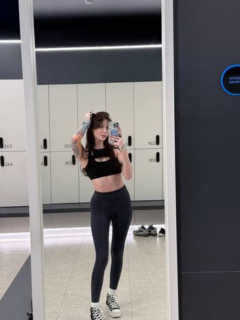 Full leaked Leonesan private onlyfans photo