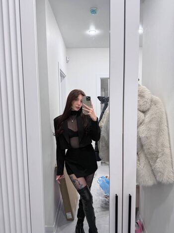 Full leaked Leonesan private onlyfans photo