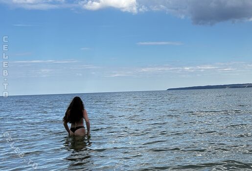 Full leaked Leonih page private onlyfans photo