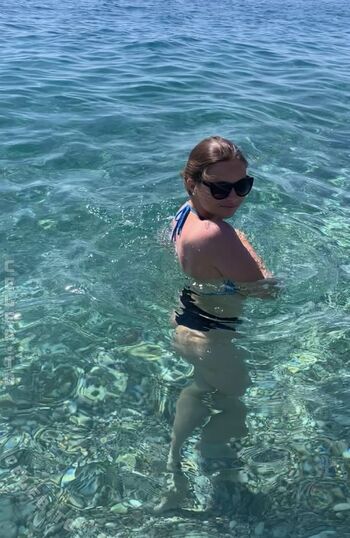 Full leaked Leonih page private onlyfans photo