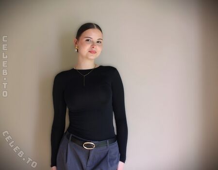 Full leaked Leonih page private onlyfans photo