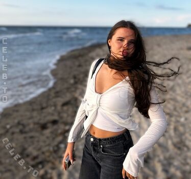 Full leaked Leonih page private onlyfans photo