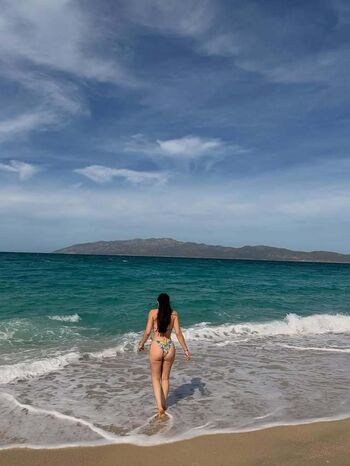 Full leaked Lesli de la torre private onlyfans photo