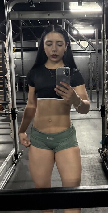 Full leaked Lesliemrtinez private onlyfans photo