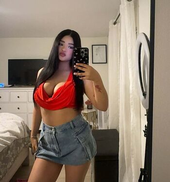 Full leaked Leslyahdz private onlyfans photo