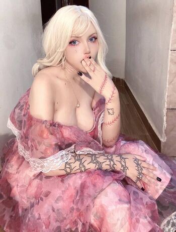 Full leaked Letcia shirayuki page private onlyfans photo