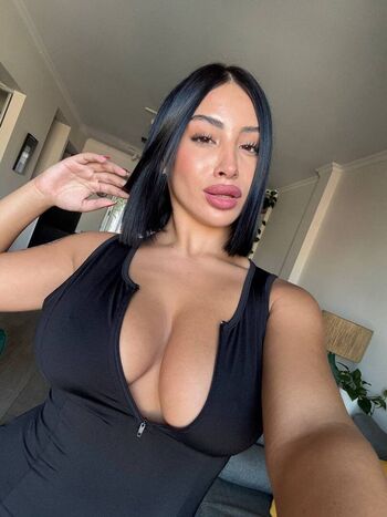 Full leaked Leyla amari private onlyfans photo