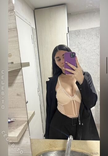 Full leaked Leylaturkish private onlyfans photo