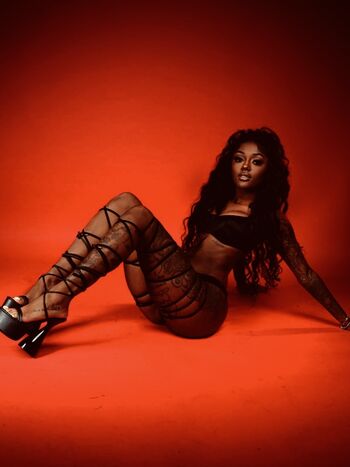 Full leaked Lia bland private onlyfans photo