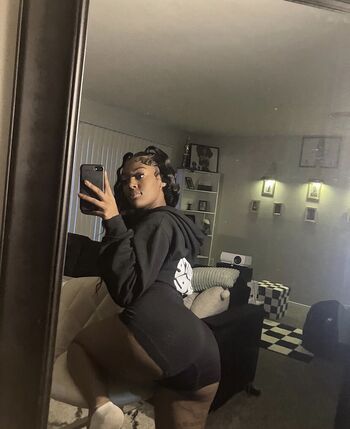 Full leaked Lia bland private onlyfans photo