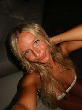 Full leaked Lifewbrooke page private onlyfans photo