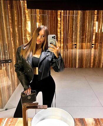 Full leaked Liie private onlyfans photo