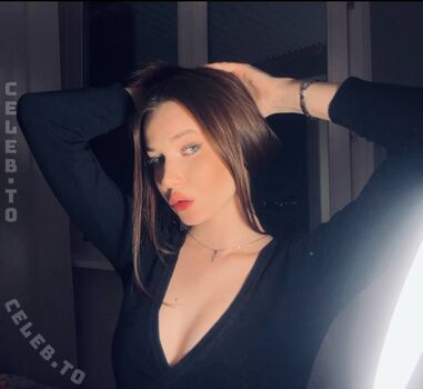 Full leaked Lil esma private onlyfans photo