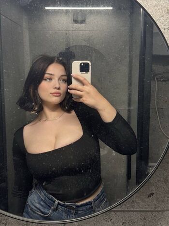 Full leaked Lilatidds private onlyfans photo