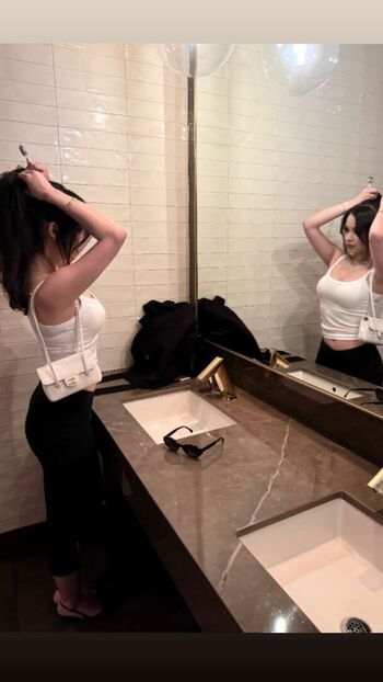 Full leaked Lilchiipmunk page private onlyfans photo