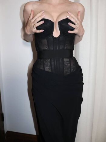 Full leaked Lili reinhart page private onlyfans photo