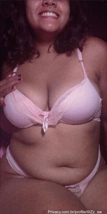 Full leaked Lilizz page private onlyfans photo