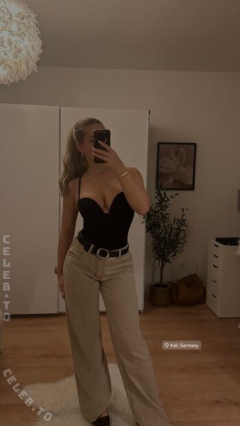 Full leaked Lilly solterbeck private onlyfans photo