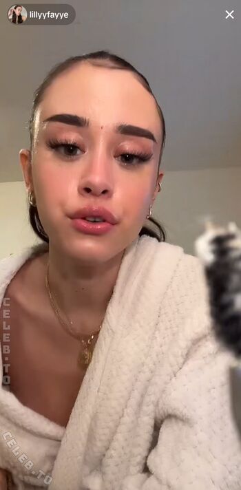 Full leaked Lillyfayye page private onlyfans photo