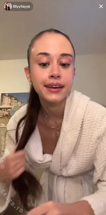 Full leaked Lillyfayye page private onlyfans photo