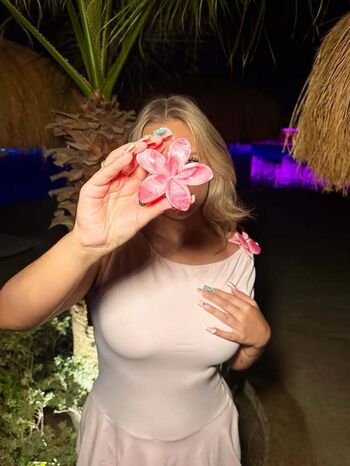 Full leaked Lillyskyx private onlyfans photo