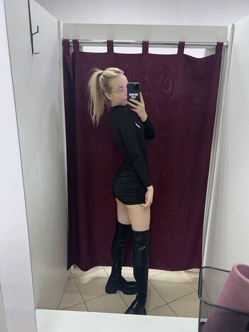 Full leaked Lilolendis private onlyfans photo