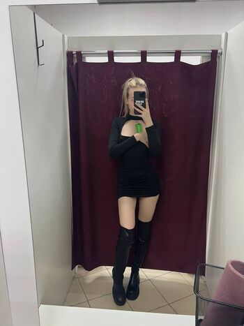 Full leaked Lilolendis private onlyfans photo