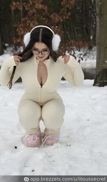 Full leaked Lilousecret page private onlyfans photo